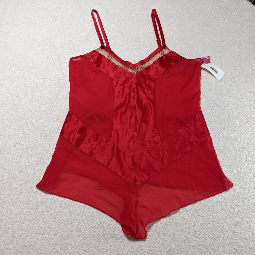 Cosmopolitan Sexy 1 Piece Silky Lingerie w/Cheeky Bottoms in Red  - size L